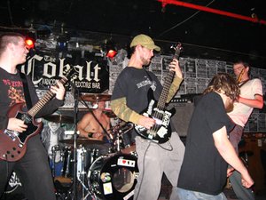 Wantmonster – Bruised and boozed.