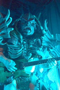 GWAR – Oderus Urungus Does Not Smoke Crack Well With Others