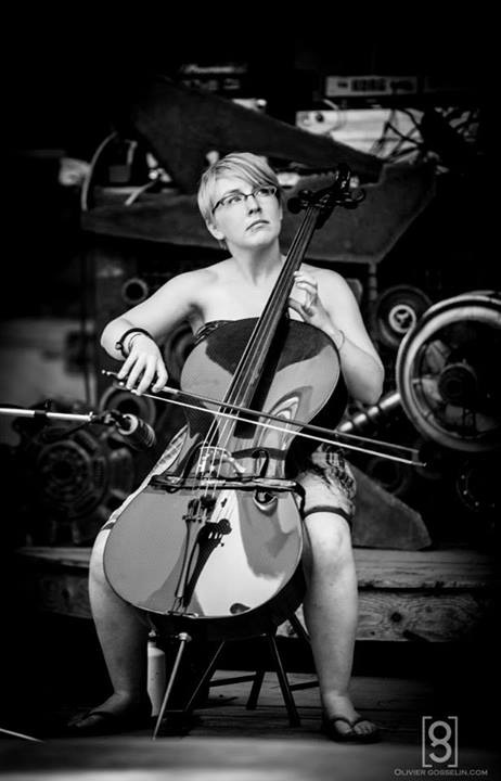 Profile Image: Clara Shandler
 "Sidewalk Cellist"