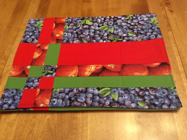 Placemats - Blueberries (4) by 
Della Cronkrite