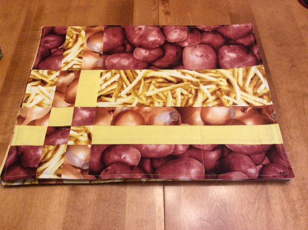 Placemats - Potatoes (4) by 
Della Cronkrite