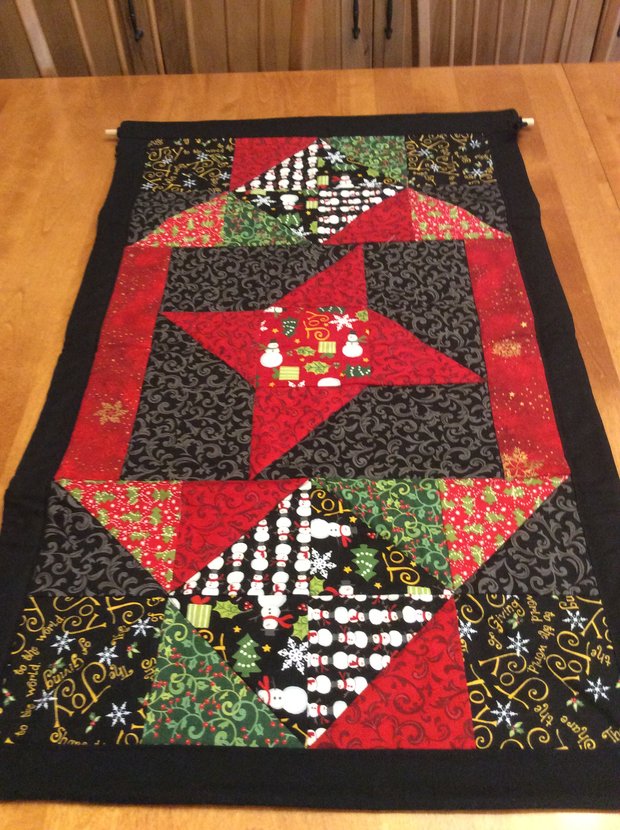 Christmas Wall Hanging - Joy by 
Della Cronkrite
