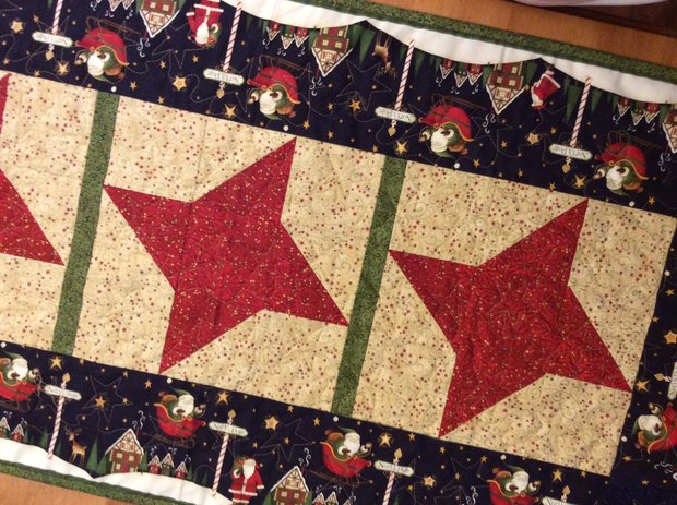 Christmas Table Runner - Santa\'s Sleigh by 
Della Cronkrite