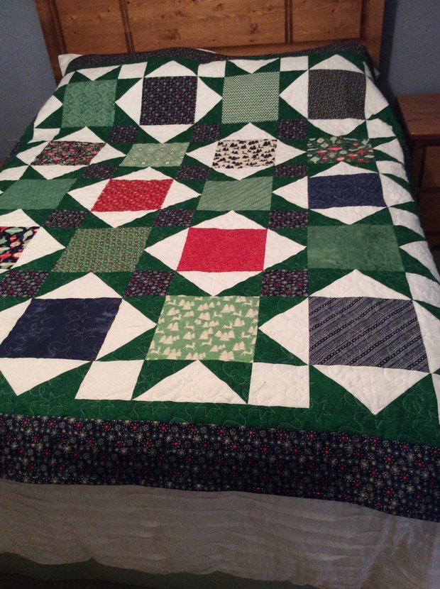 Christmas Throw - Green & Navy by 
Della Cronkrite