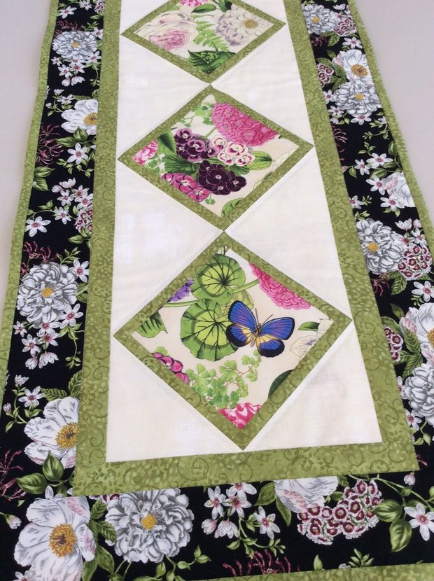 Table Runner - Summer Garden by 
Della Cronkrite