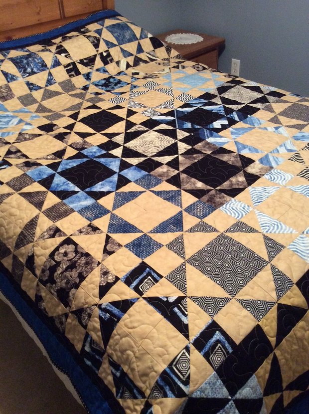 Marathon Quilt #1 by 
Della Cronkrite