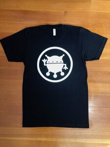 T shirt by 
Peter Allen