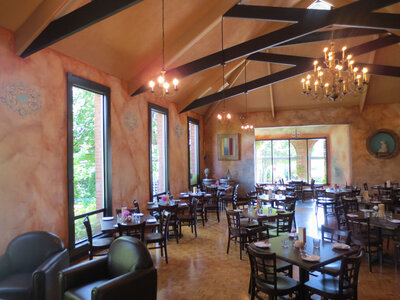 Il Covo Trattoria by 
Peter Allen