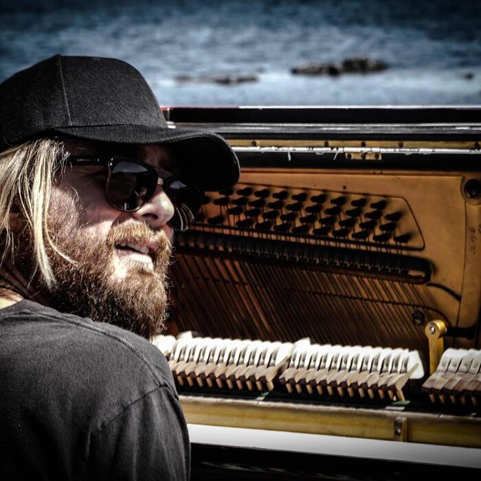 Profile Image: Nathanael Schaeffer
 "nomadic ivories"