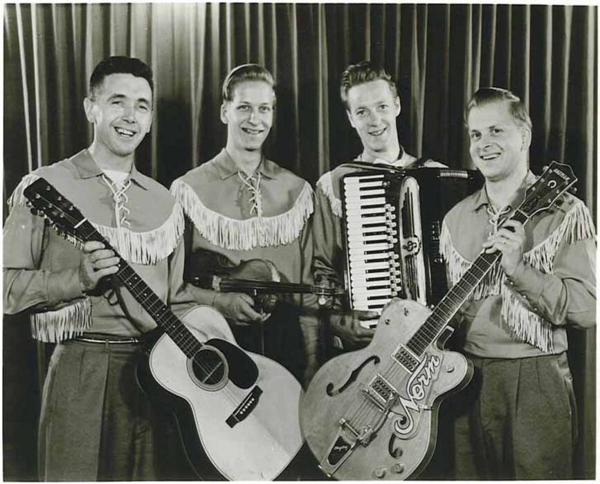 Profile Image: Norm Winquist and the Rambling Guitars