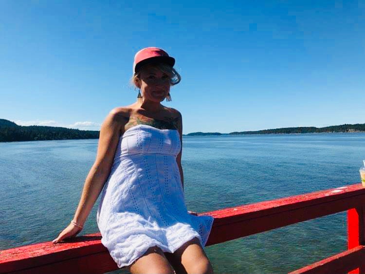 Profile Image: Cleo Madelaine