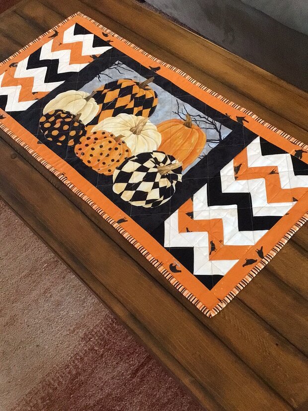Pumpkin Harvest Tablerunner by 
Della Cronkrite