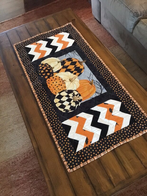 Pumpkin Harvest Tablerunner by 
Della Cronkrite
