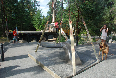 Whale Tail Bench by 
Jeff King
