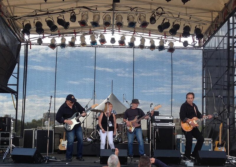 One of Victoria's best known bands: Don Peterson & The Push Band  @ Bartholomew's Pub May 18 2018 - May 20th @ Bartholomew's Pub