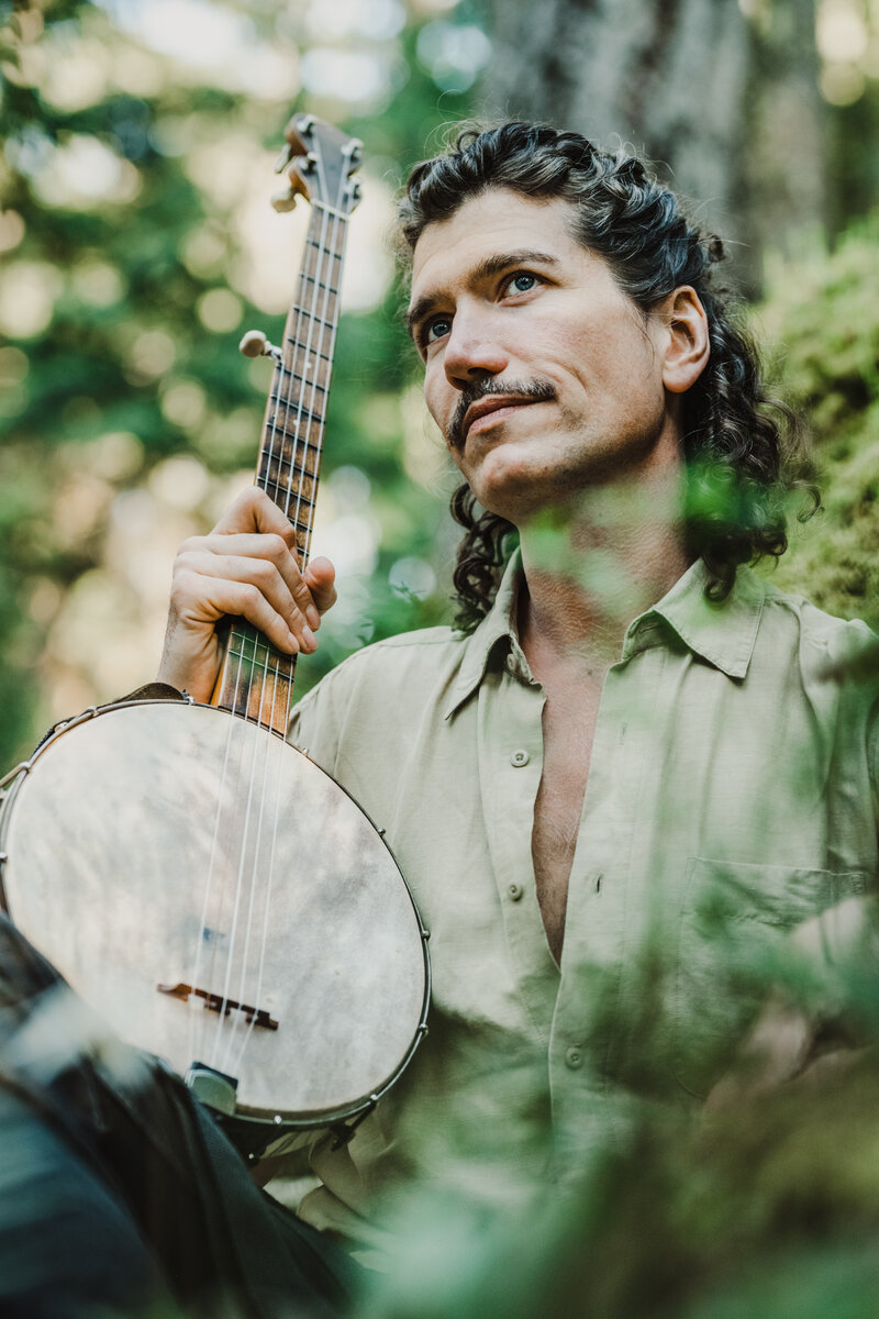 Physically Distanced Outdoor Concerts: Oliver Swain @ secret venue Jun 13 2020 - May 7th @ secret venue