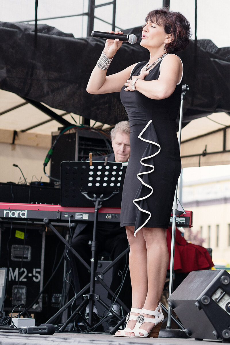 Highlands Music Coffee House: Edie DaPonte, Karel Roessingh @ Highlands Music Coffee House Jan 19 2019 - May 8th @ Highlands Music Coffee House