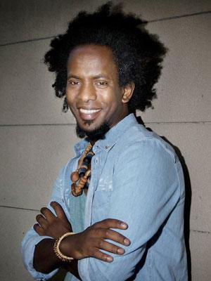 Reggae/Soca/Pop & R&B!: Ezra Kwizera, Yvonne Kushe  @ Cafe deux Soleils Dec 17 2016 - May 6th @ Cafe deux Soleils