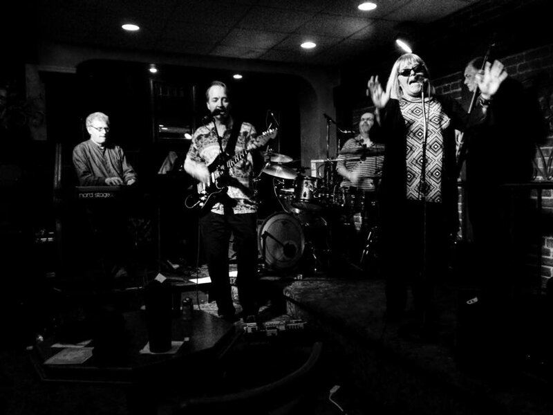 Highlands Music Coffee House is delighted to bring a great concert with the band: Auntie Kate & the Uncles of Funk @ Highlands Community Hall, 729 Finlayson Arm Road Oct 14 2017 - May 8th @ Highlands Community Hall, 729 Finlayson Arm Road