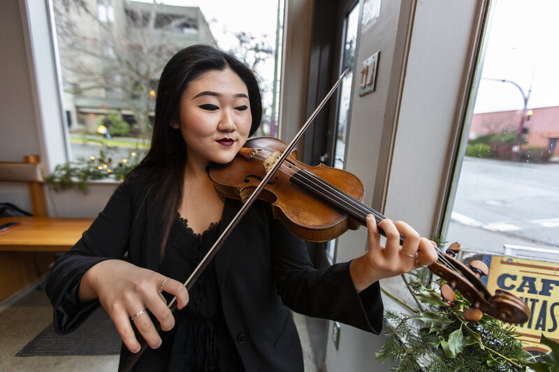 Two Violins sans basse: Chloe Kim (NY), Elyssa Lefurgey-Smith (Victoria) @ Chapel of the New Jerusalem Aug 28 2020 - May 17th @ Chapel of the New Jerusalem