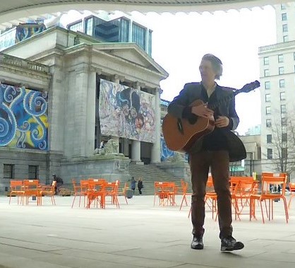 Solo acoustic guitar songwriting avec loops: Stephen King @ Gorge-ous Coffee Mar 16 2019 - May 9th @ Gorge-ous Coffee