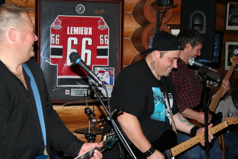 Pulse Radio @ Loghouse Pub Jul 4 2014 - Jun 4th @ Loghouse Pub