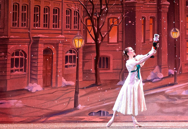 Alberta Ballet + Victoria Symphony Ballet - The Nutcracker @ Royal Theatre Dec 1 2017 - Jun 11th @ Royal Theatre