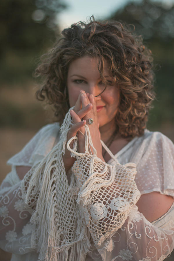 January CFG Coffeehouse: Kristia Di Gregorio @ Duncan United Church Jan 14 2017 - May 8th @ Duncan United Church