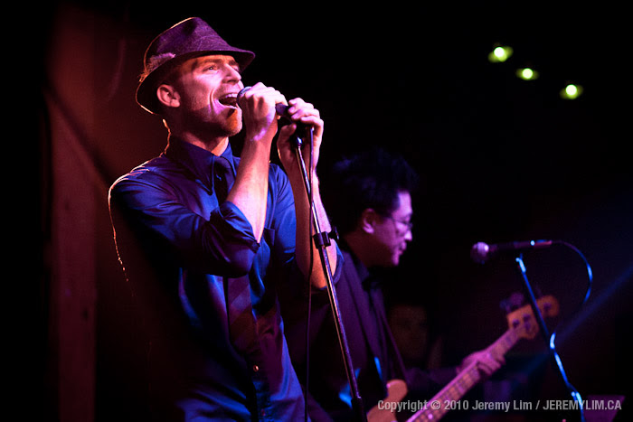 Sunday Soul Brunch: Robert Wilson, & The Blackbird P.A. @ The Emerald Sep 25 2016 - May 7th @ The Emerald