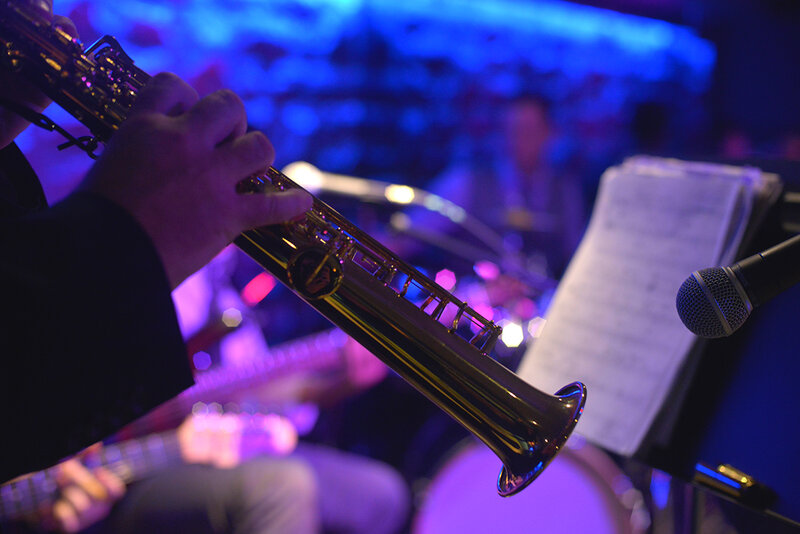 Jazz Night: Mike Henry @ Blue Martini Jazz Cafe Apr 14 2017 - May 6th @ Blue Martini Jazz Cafe