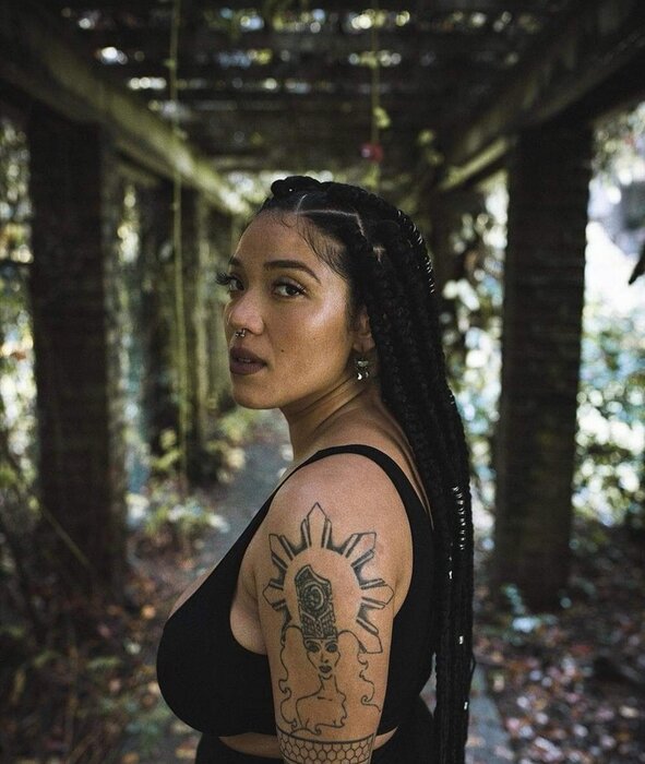 Profile Image: Xhalida