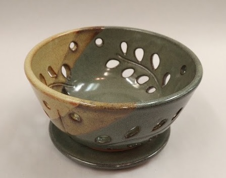Expressions In Pottery @ Imagine That! Artisans' Designs Mar 8 2019 - Jun 6th @ Imagine That! Artisans' Designs