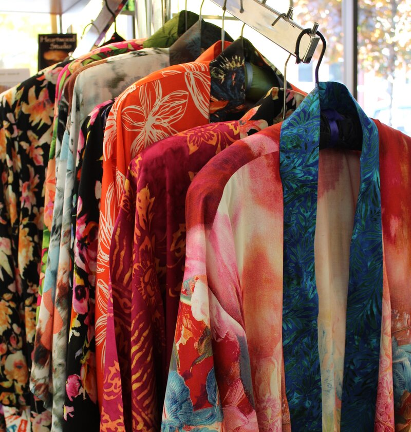 Member's Showcase: Katie Daniel, Sandra Greenaway, Robin Millan, Carolyn Morris, Veronica Scott @ Imagine That! Artisans' Designs Mar 29 2019 - Jun 7th @ Imagine That! Artisans' Designs