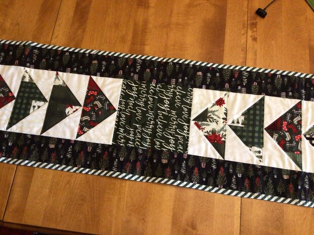 Christmas Tree Runner by 
Della Cronkrite