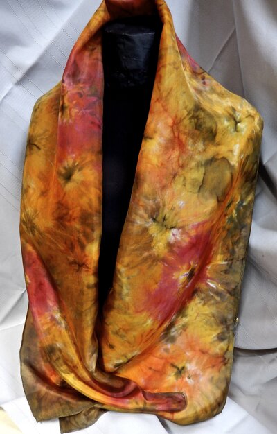 Painting on Silk: Lorraine Taylor @ Imagine That! Artisans' Designs Apr 28 2017 - May 17th @ Imagine That! Artisans' Designs