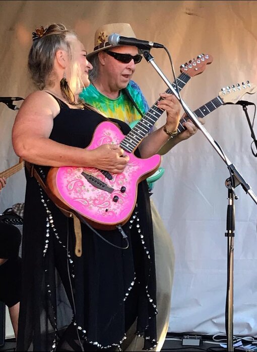 Profile Image: The Helen Davies Band