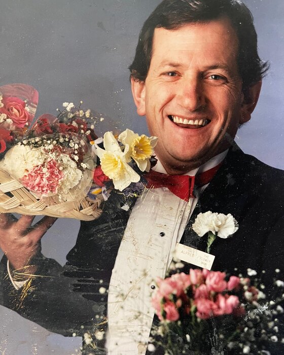 Profile Image: Alfred Sillem
 "Alfred The Flowerman"