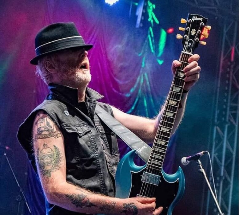 Profile Image: The Mahones