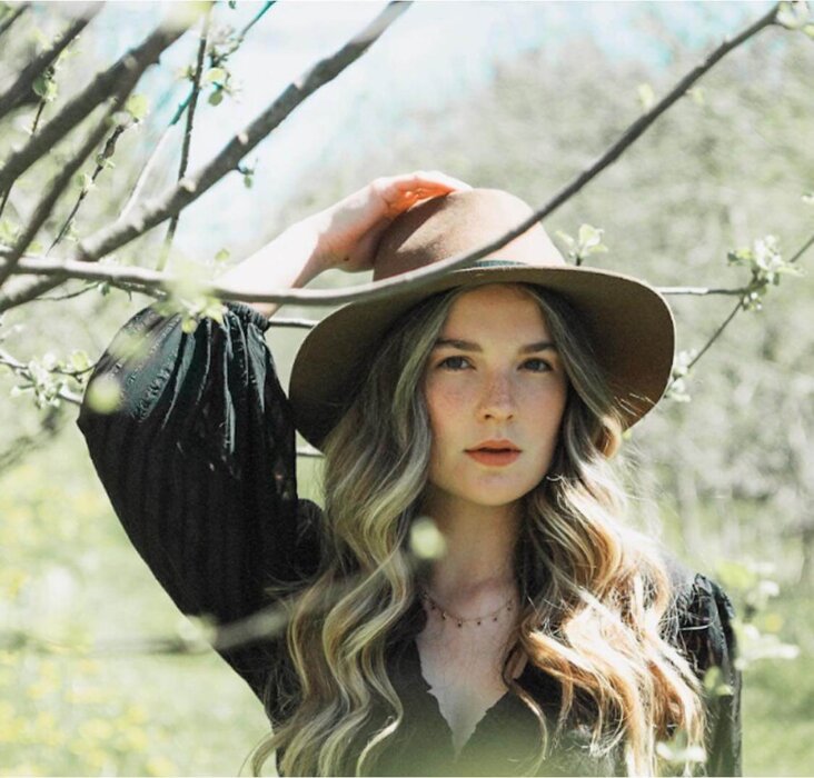 Profile Image: Alexa Goldie