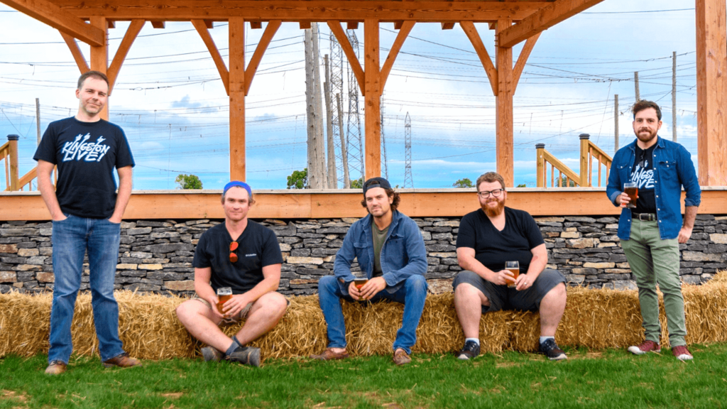 MacKinnon Brothers Brewing and live music: Fun is awesome!