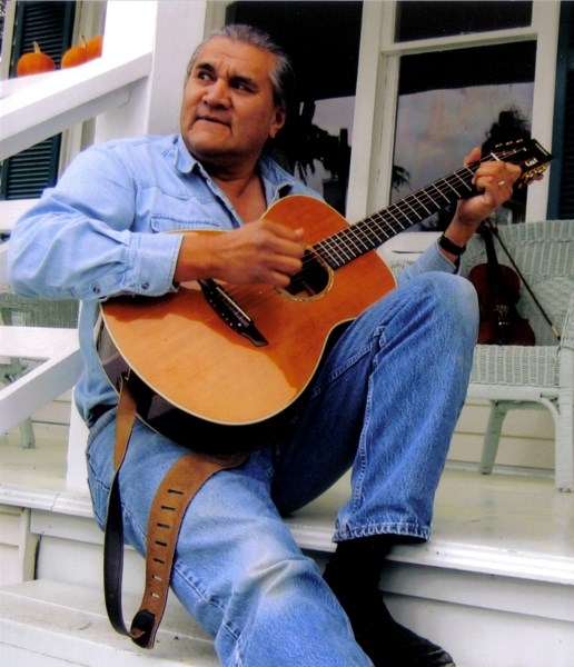Sunday Night Folk - May 8th @ Sons of Norway