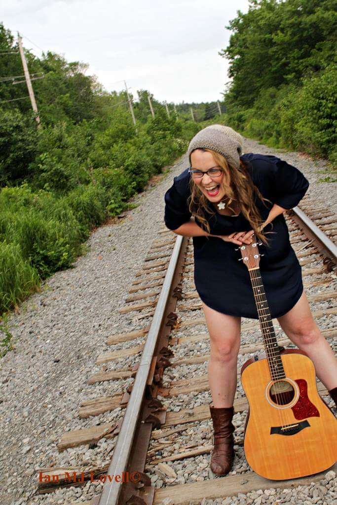 Mellow Lily - May 11th @ Musiikki Caf&eacute; & Whiskey Bar