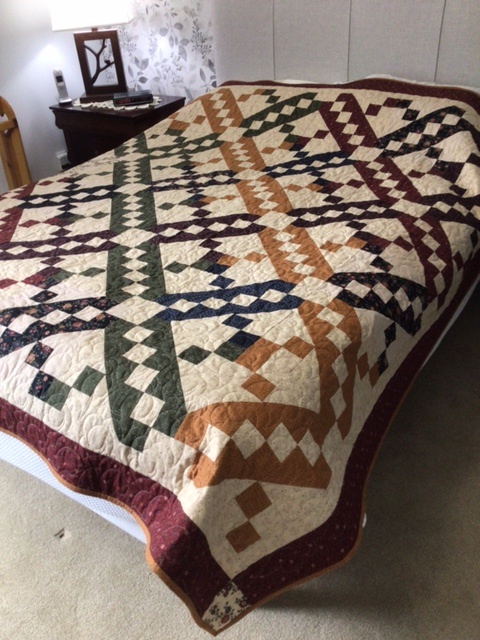 Jacobs Ladder Quilt by 
Della Cronkrite