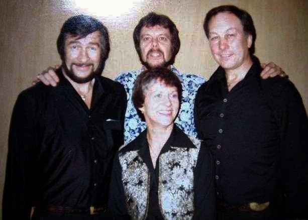 Profile Image: Dan Shane and The Compatibles