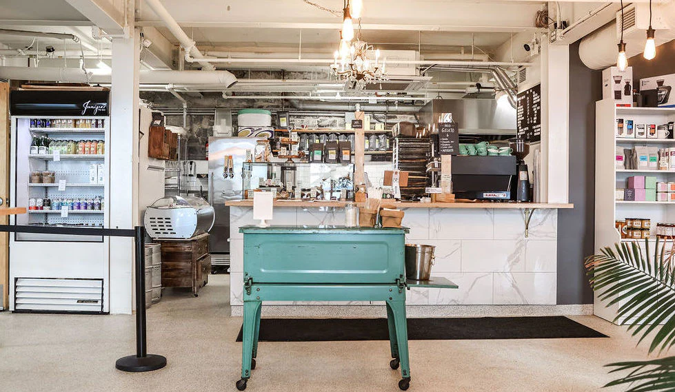 Profile Image: Juniper Caf&eacute;
