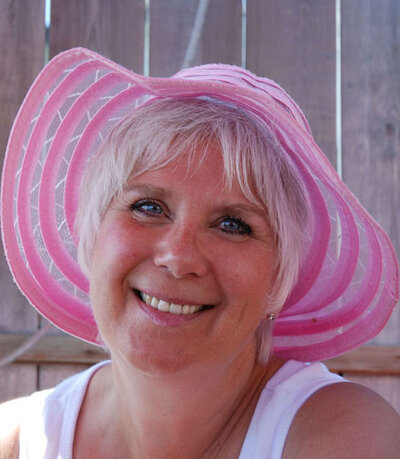 Profile Image: Michaela Davidson