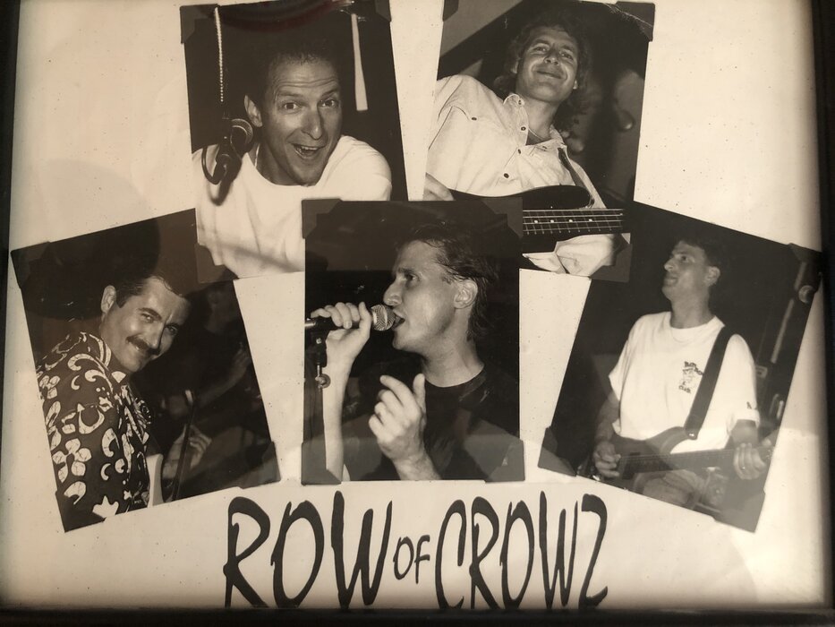 Profile Image: Row Of Crowz