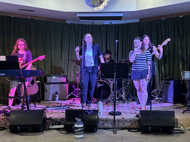 HoozHear? @ Spicer's Dockside Grill Aug 16 2024 - May 6th @ Spicer's Dockside Grill