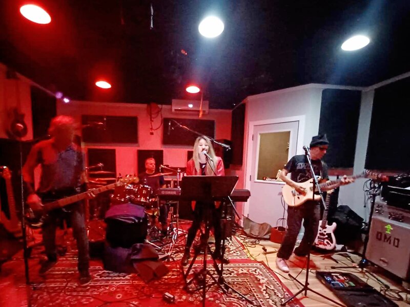 The Thorns & Roses @ The Hallway - May 6th @ The Hallway