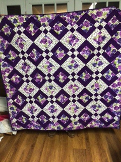 Dad\'s Pansies Quilt by 
Della Cronkrite